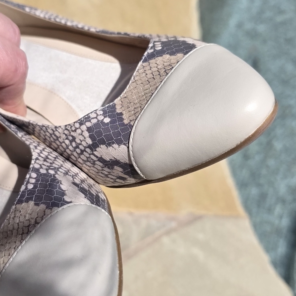Nwot Cole Haan The Go-To Block Heel Pump Cement Python Print 9B - Picture 6 of 13